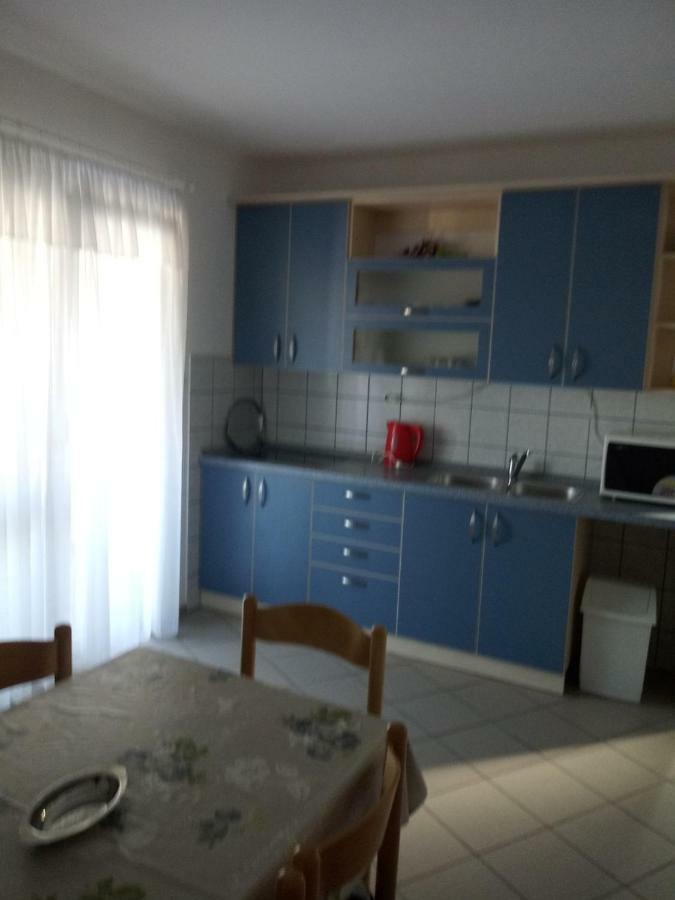 Apartmani Ana Vir Exterior photo